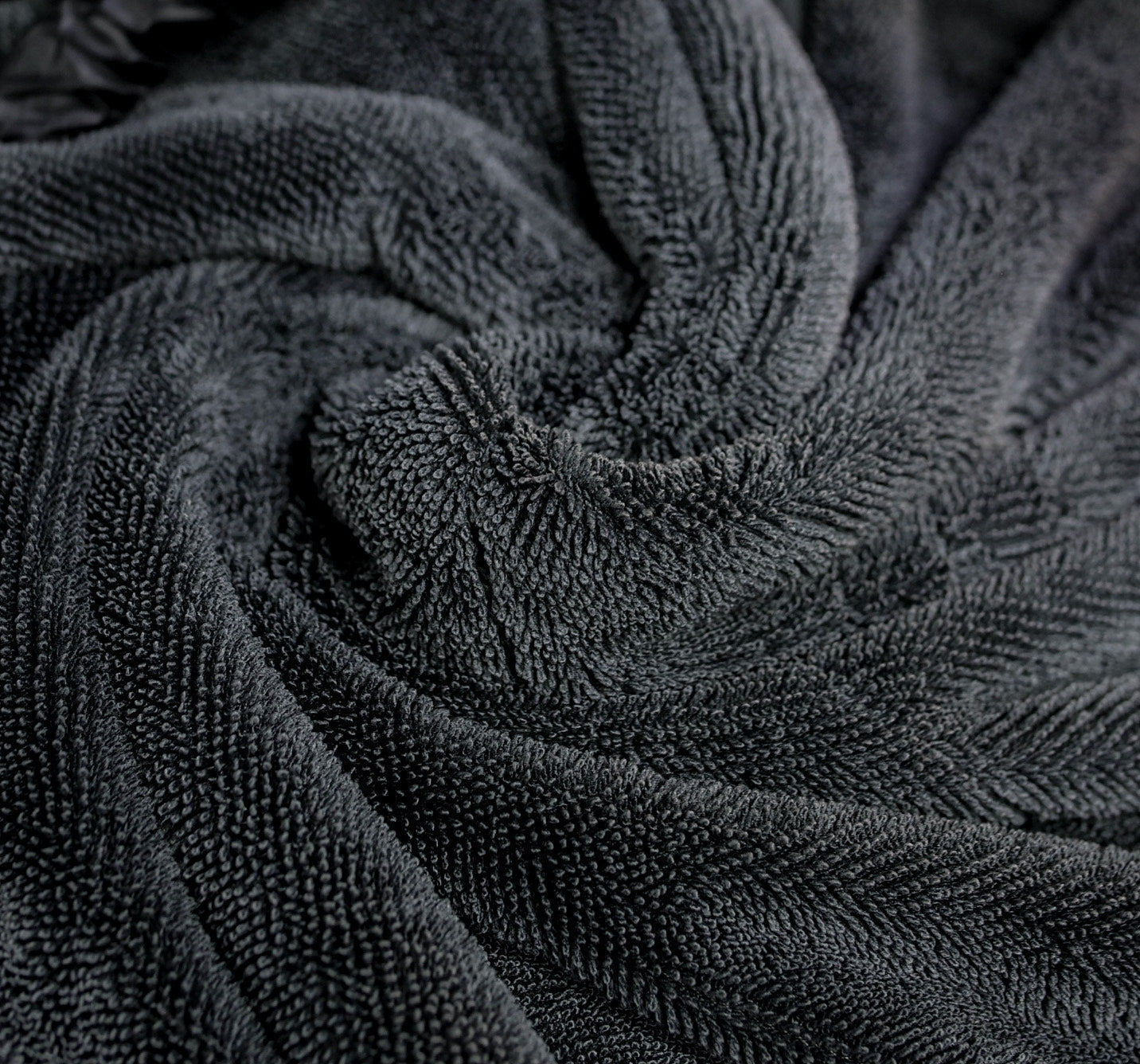 Why Twisted Loop Microfiber Towels Are Changing the Detailing Game
